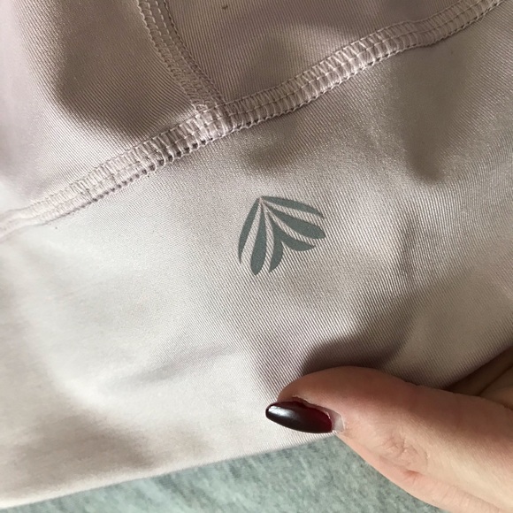 XS Forever 21 Mesh Workout Leggings - Picture 5 of 8